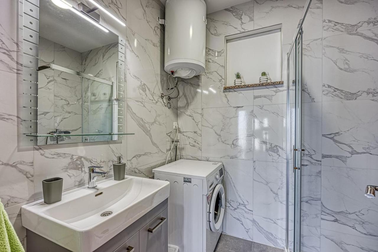Porec-jug Apartment *