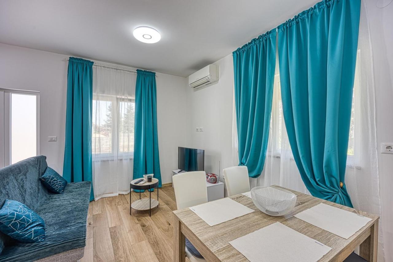 Porec-jug Apartment *
